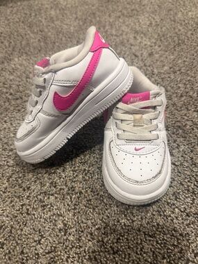 Nike Kids White Sneakers with Pink Swoosh